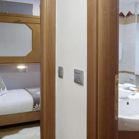 Hellochalet - The View - To Door With Matterhorn View Breuil-Cervinia