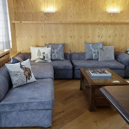 Hellochalet - The View - To Door With Matterhorn View Apartment