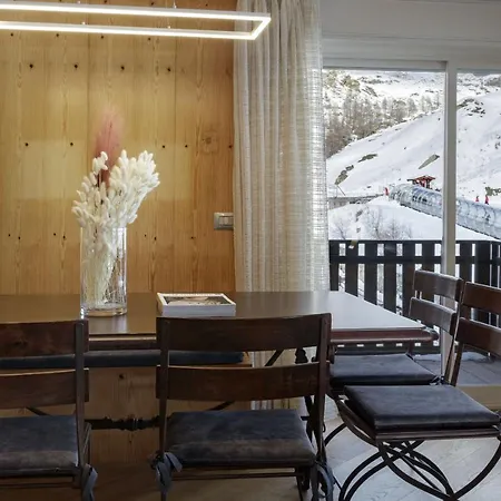 Apartment Hellochalet - The View - To Door With Matterhorn View *