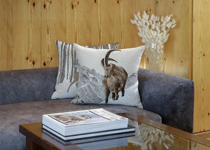 Hellochalet - The View - To Door With Matterhorn View *