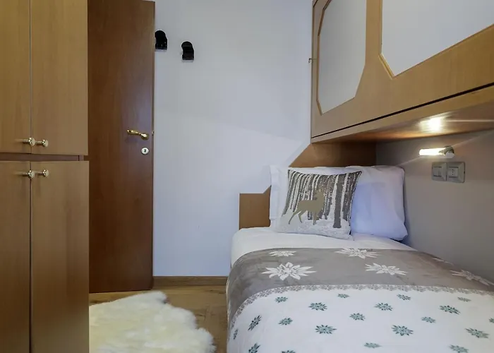 Hellochalet - The View - To Door With Matterhorn View